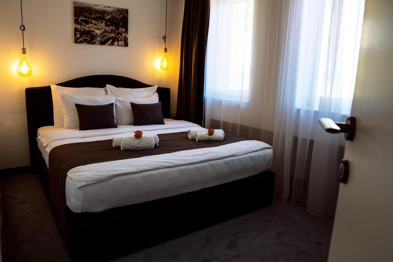 Hotel Vezir Palace トラヴニク エクステリア 写真